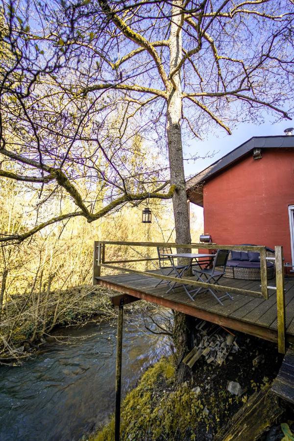 Le Lov'T - Suite Avec Jacuzzi Spontin Exterior photo