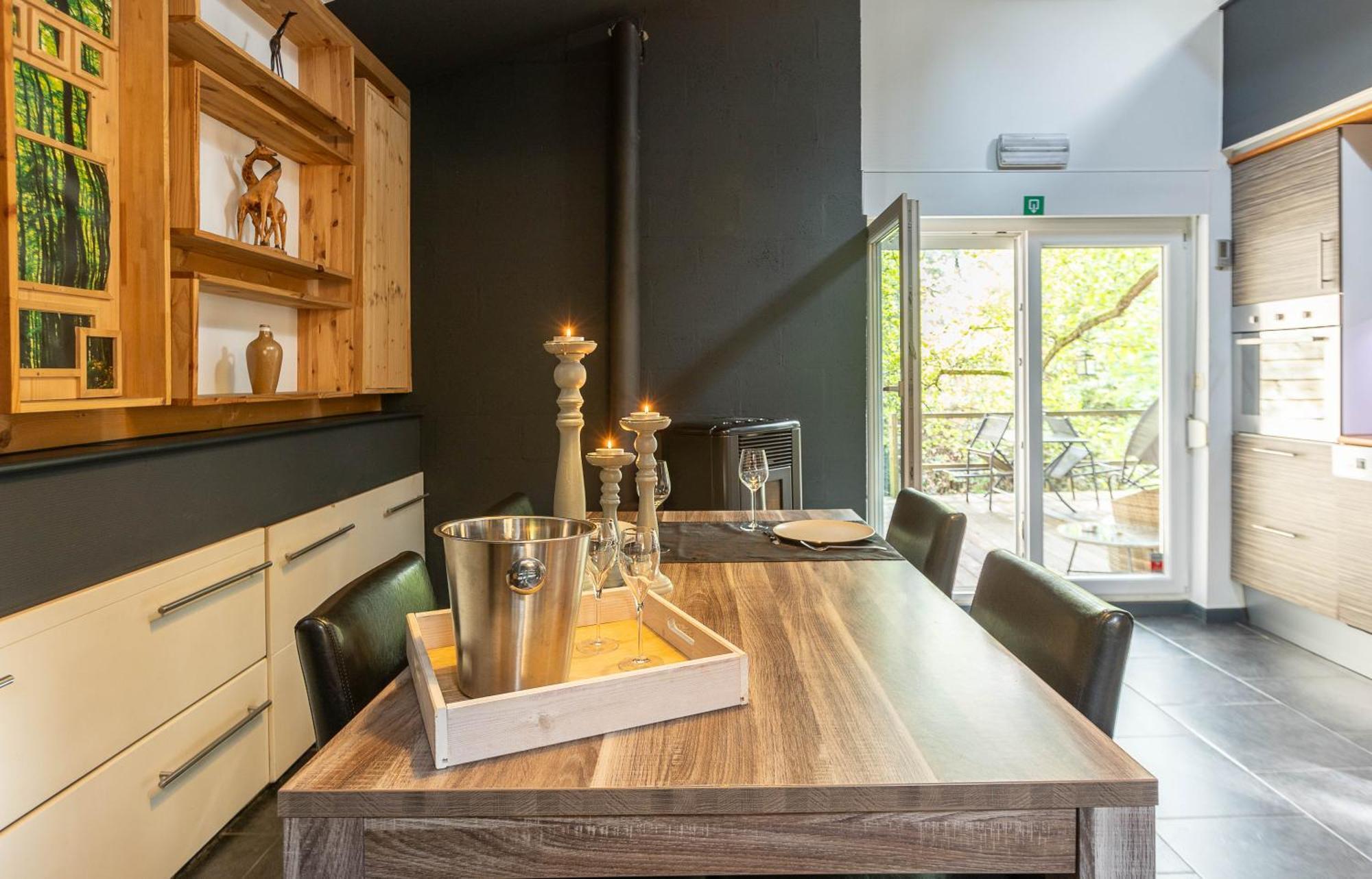 Le Lov'T - Suite Avec Jacuzzi Spontin Exterior photo